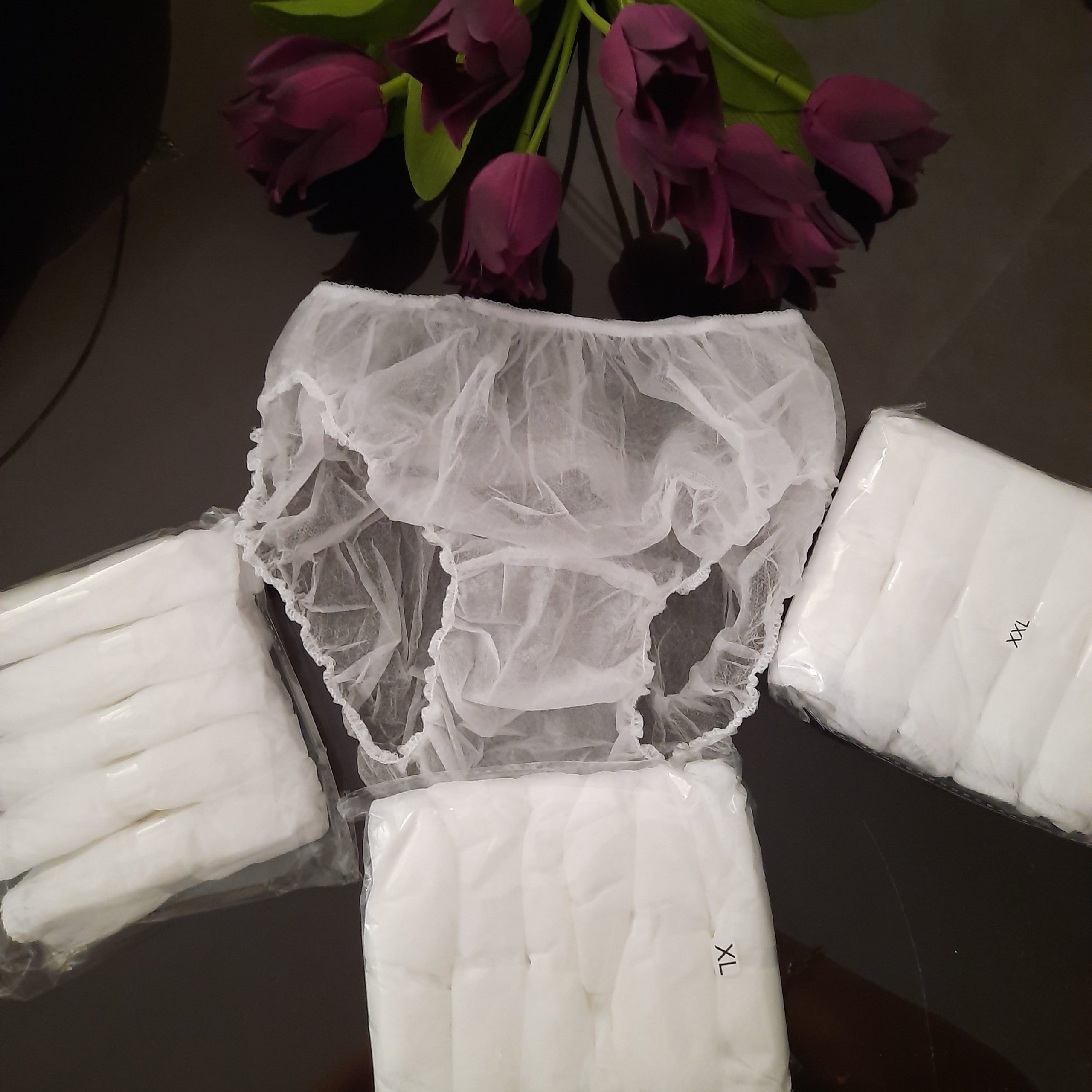 شورت یکبارمصرف5عددی شرکت اویسا جهت استفاده مسافرت وبیمارستان وراحتی پریودوبهداشت فری سایزسفید