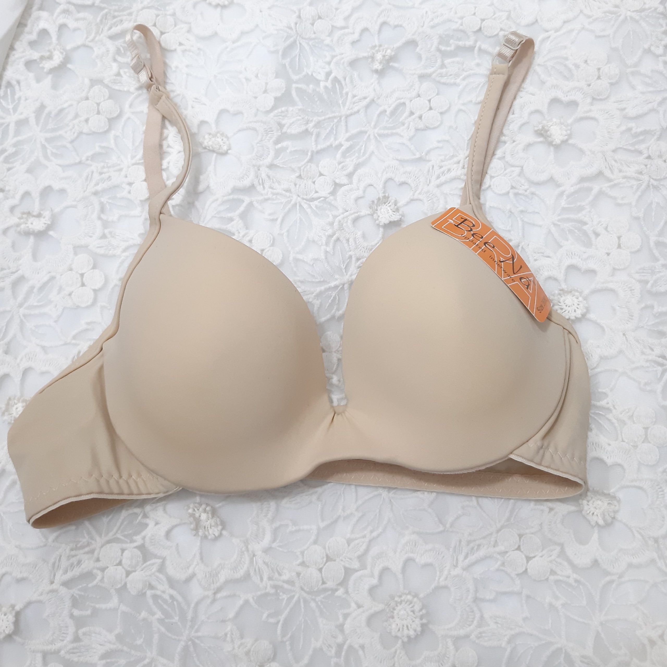 سوتین ابری مانکنی