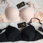 سوتین اسفنجی بسیار راحت و سبک بدون جک دارای فنر زیر کیفیت بسیار مرغوب لاکرا سایز 75تا90 در دو رنگ کرمو مشکی