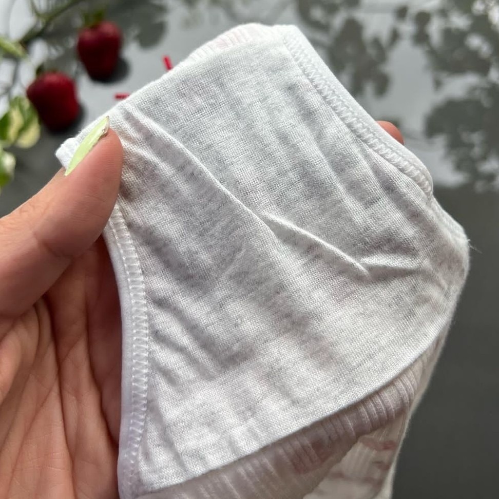 شورت طرح توت فرنگی تمام نخ ضد حساسیت سایز بزرگ مناسب تاسایز44